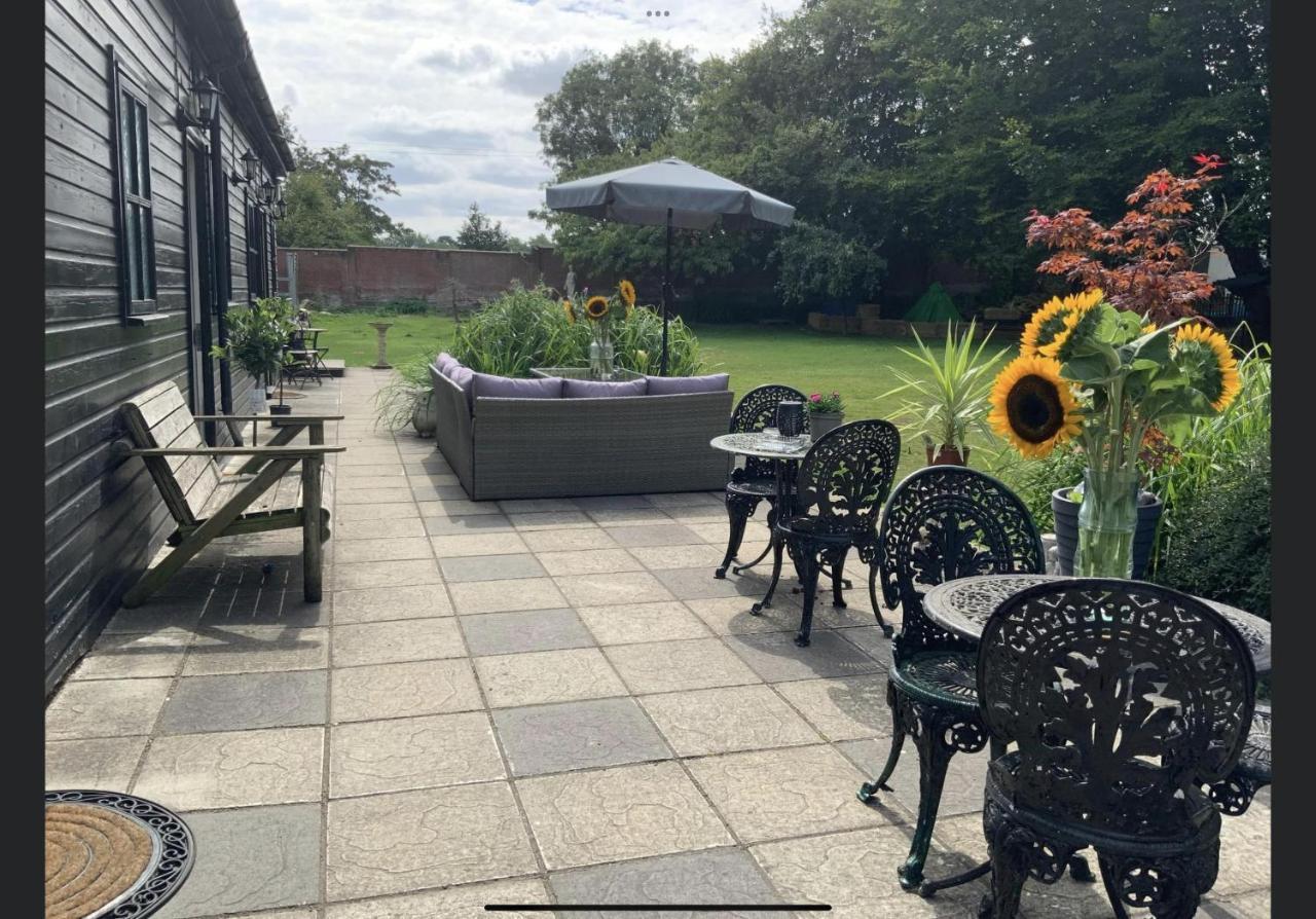 The Bridge Guest House Coltishall Экстерьер фото
